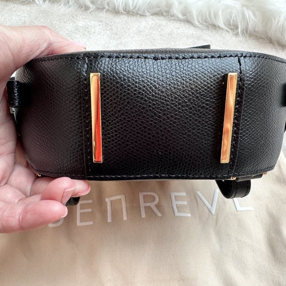 Senreve Circa Bag | Black Pebbled Leather - Picture 7 of 11